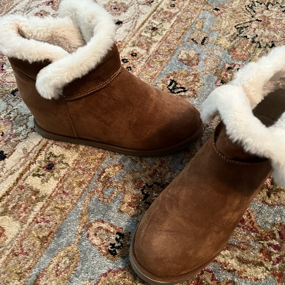 Cushionaire Suede Wedge Booties